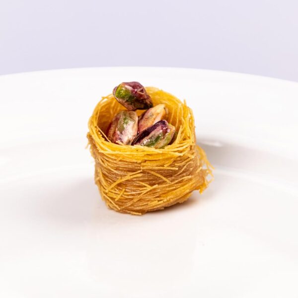 Golddessert-Desserts--Premium Baklava-Bulbul-Nester-Pistazie